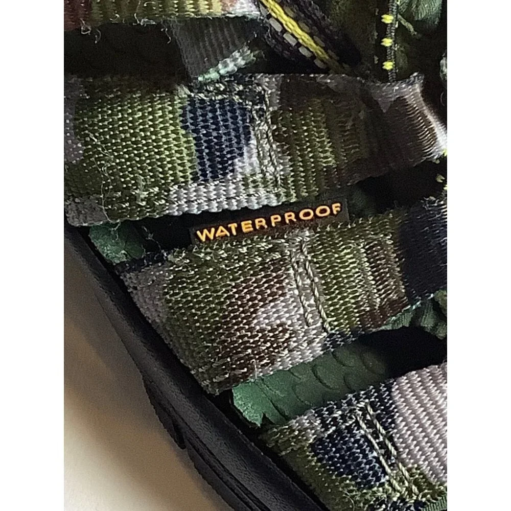 Keen Camouflage Newport H2 Hiking Sandals Kid Sz 1 Green Granola Girl Gorpcore‎